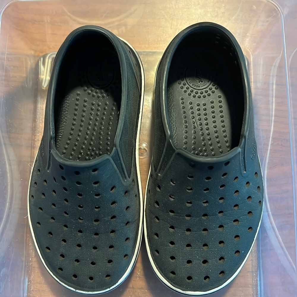 Native Miles Toddler Shoes - Size 8